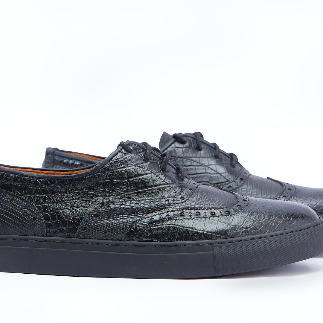 The Oxford Runner | Black Leather With A Crocodile Pattern
