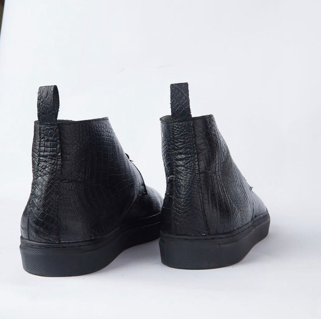 Chukka Boot | Black Leather With A Crocodile Pattern